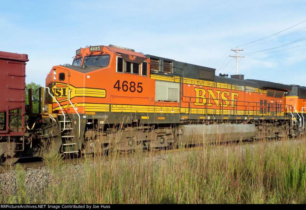 BNSF 4685